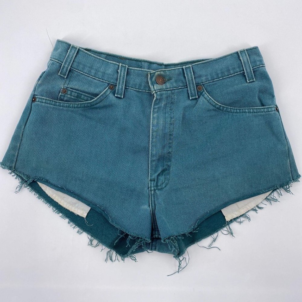 Vintage Levi's 550 relaxed fit cut off shorts‎ size 30W-32W Green